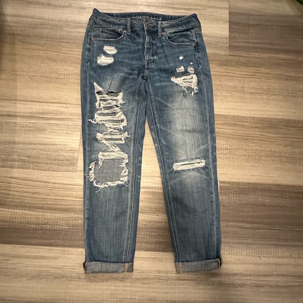 American Eagle Tomgirl jeans size 2
